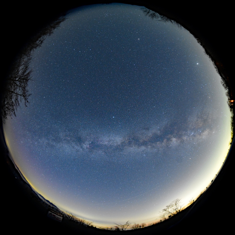 フィッシュアイによる天の川