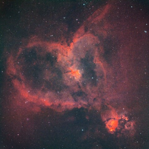 IC1805 ハート星雲