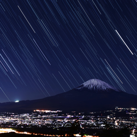 富士に沈むオリオン