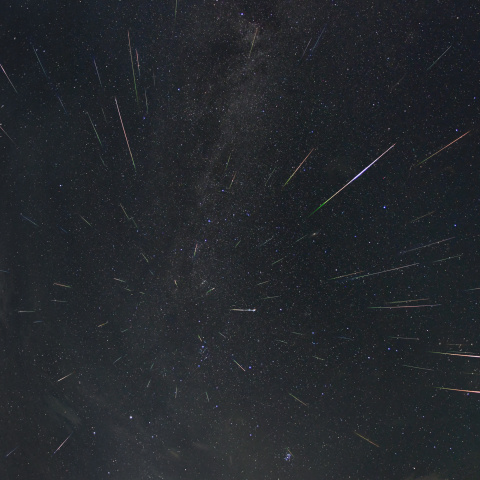 ペルセウス座流星群 (8/12-13)