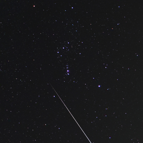 オリオンを駆ける流星