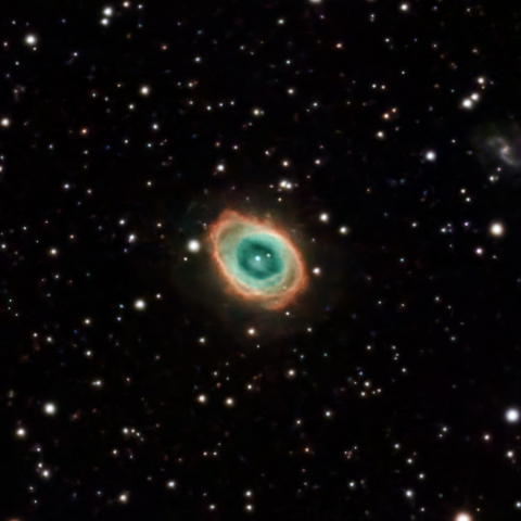 M57 リング状星雲