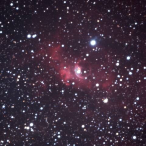 しゃぼん玉星雲NGC7635