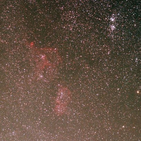 カシオペア座のハート星雲附近