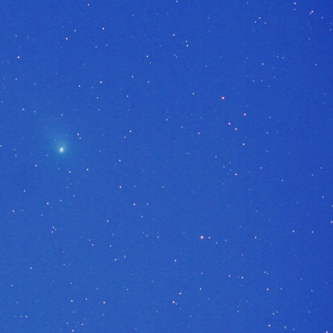 ジョンソン彗星（C/2015 V2）ヘルクレス座τ星附近を通過中