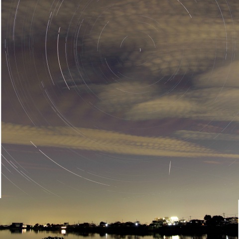 伊佐沼の上空に北天運動