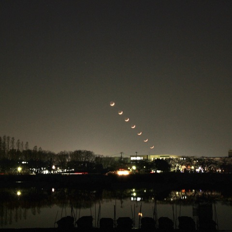 12月21日月齢2.9の地球照