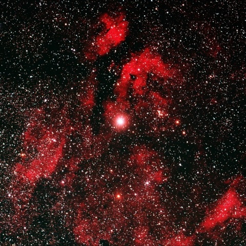 サドル付近の散光星雲