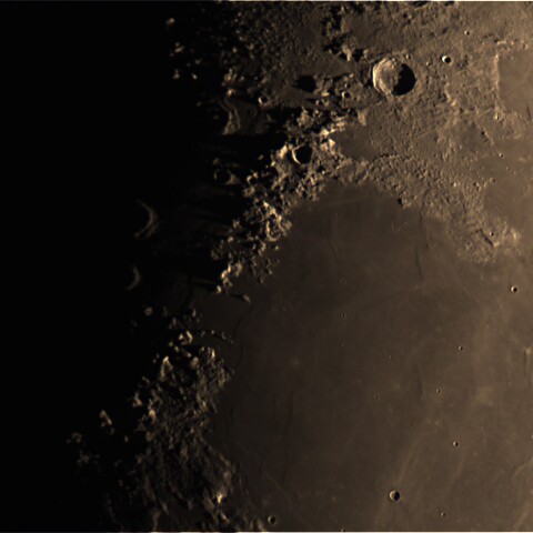 2021/12/11月面（上弦）