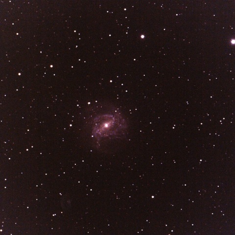 M83(南の回転回転花火銀河）