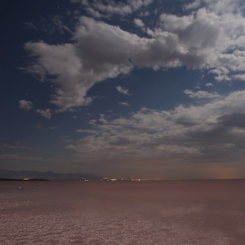 赤き湖への誘い