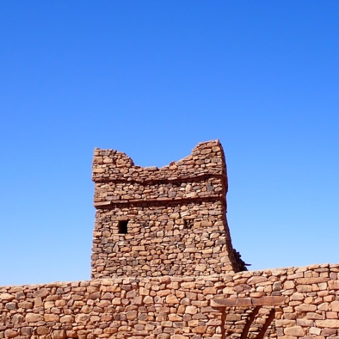 旧モスクと残月