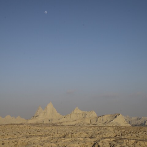 異界星景ー火星（宇宙）の山の月