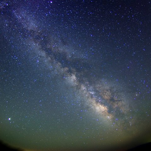 春の明けの天の川