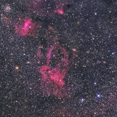 Sh2-157（クワガタ星雲）