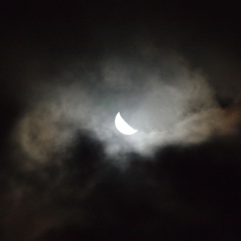 月と雲