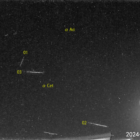 夜半前の流星 (24-10-13)