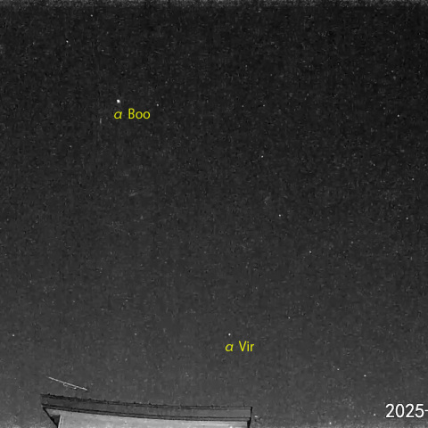 夜半前の流星 (25-05-16)