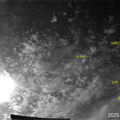 夜半前の流星-2 (25-08-11)
