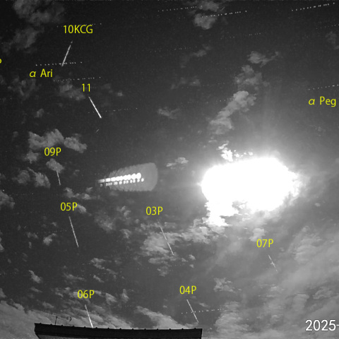 夜半後の流星-2 (25-08-13)