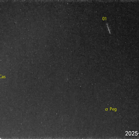 夜半前の流星 (25-09-16)
