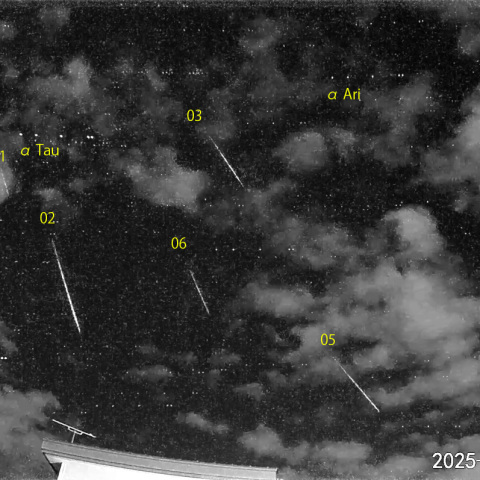 夜半後の流星-1 (25-09-30)
