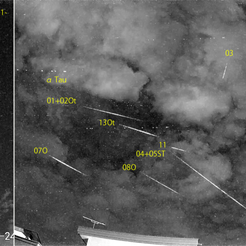 夜半前の流星 (25-10-24)