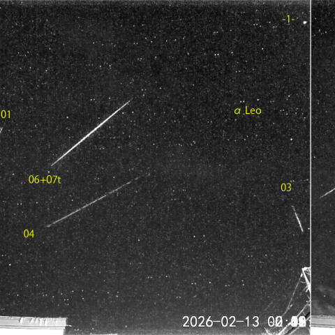 夜半後の流星 (26-02-13)