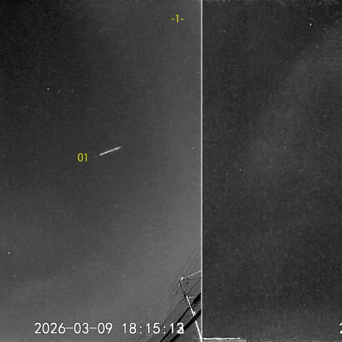 夜半前の流星S (26-03-09)