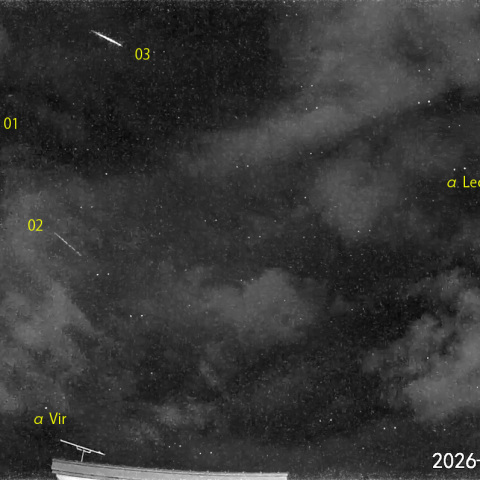 夜半前の流星S (26-03-13)