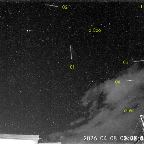 夜半後の流星S (26-04-08)