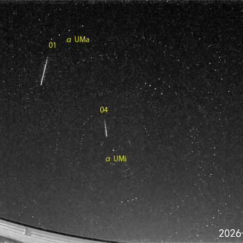 夜半前の流星N (26-04-12)