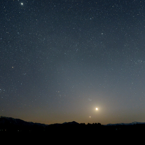 西天の黄道光 (26-04-19)