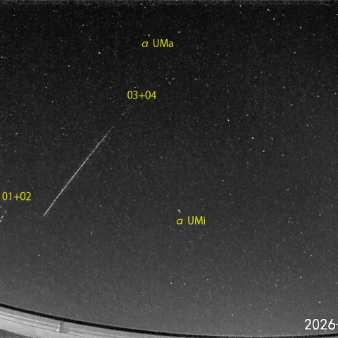 夜半前の流星N (26-05-06)