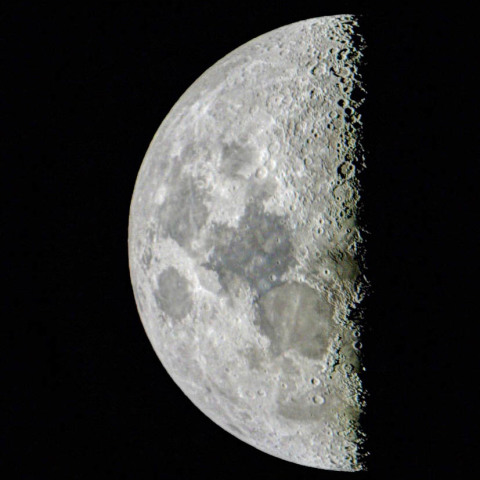 2014年4月7日の月