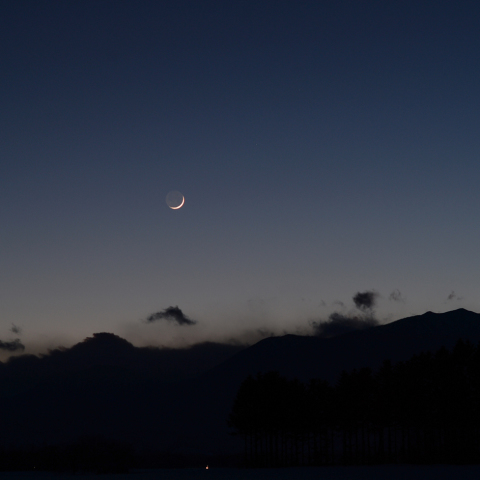 月齢2.1と十勝幌尻岳