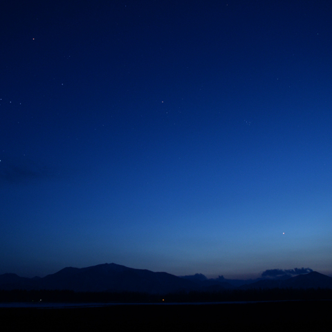 西天の金星と冬の星座