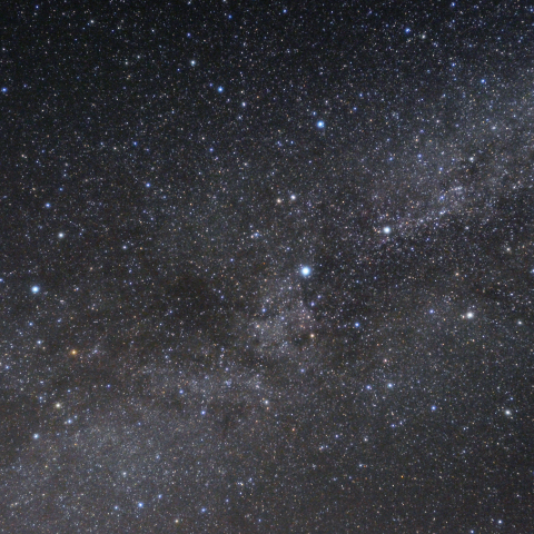 はくちょう座からケフェウス座にかけての天の川