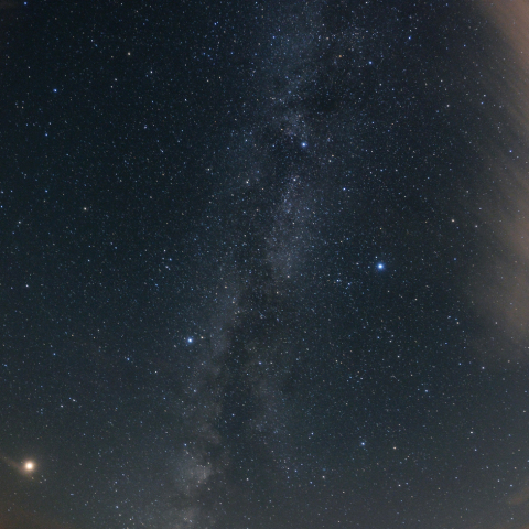 雲の隙間に天の川