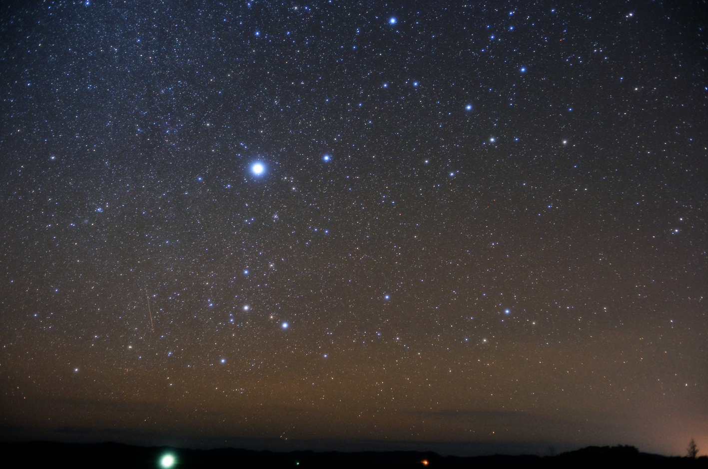 昇るおおいぬ座と流星 By Alphavir 天体写真ギャラリー