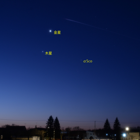 金星・木星とひこうき雲