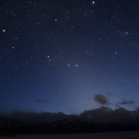 薄明中の黄道光