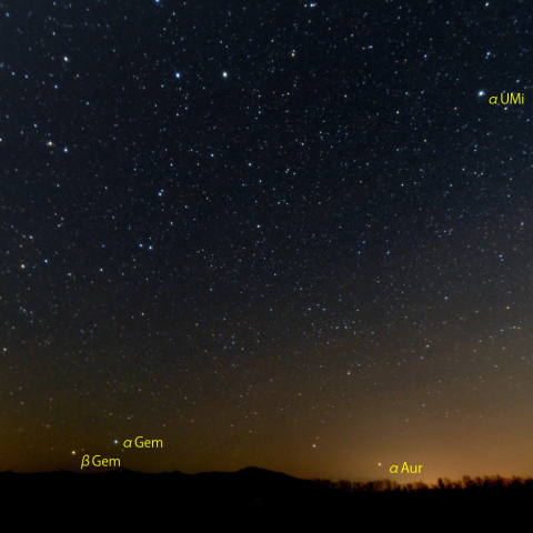 地平線上のカペラ(αAur)