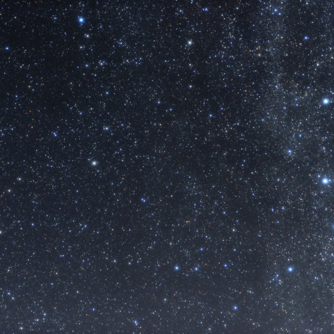 カシオペヤ～北極星間の暗黒星雲