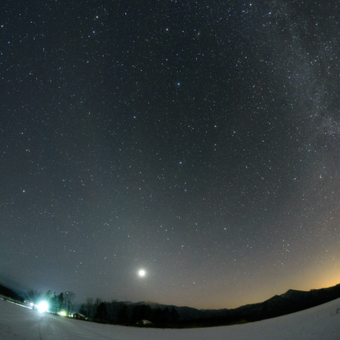 西天の黄道光と天の川