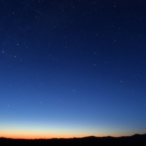 夜明け前の星座たち