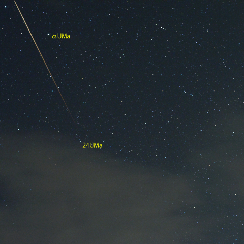 おおぐま座をかすめる流星