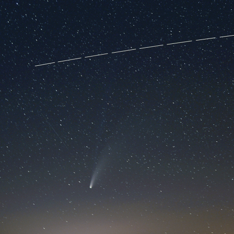 ネオワイズ彗星とISS