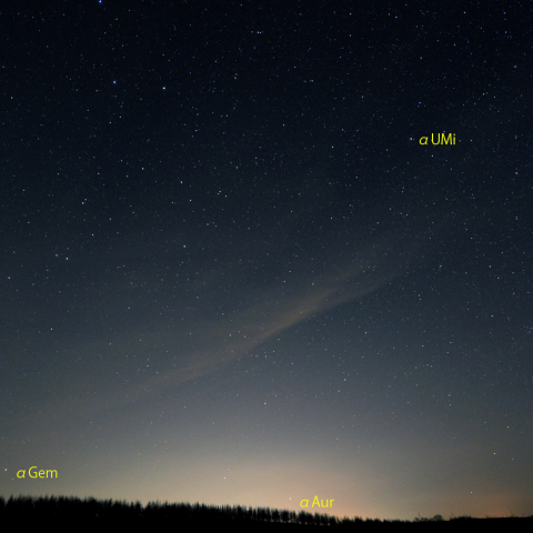 地平線をかすめる冬の星