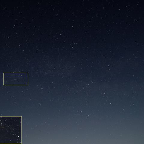 夏の大三角と流星